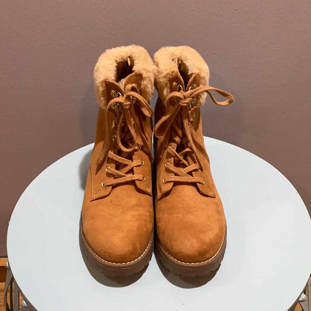Old Navy Boots Fur Trim